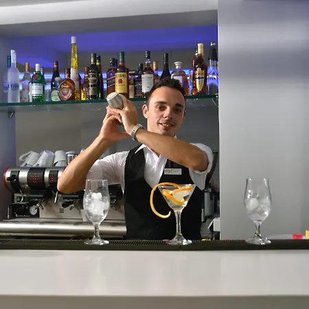 Tryp By Wyndham Corfu מלון 4*