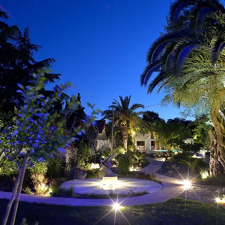 Tryp By Wyndham Corfu מלון