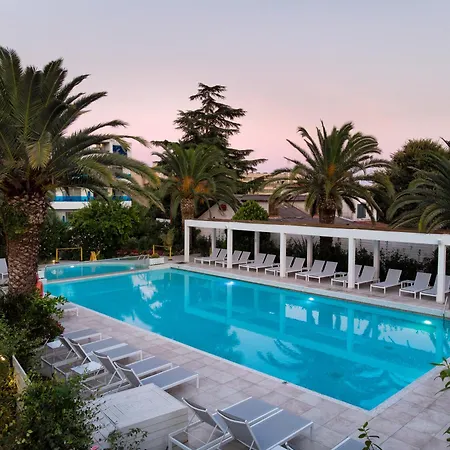 Tryp By Wyndham Corfu Hotel 4*