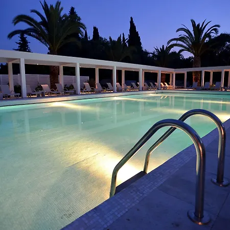 Tryp By Wyndham Corfu 4* Дассия