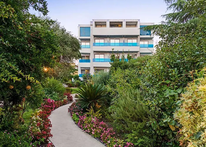 Tryp By Wyndham Corfu 4* Дассия