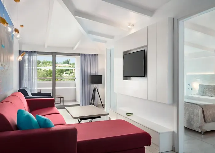 Tryp By Wyndham Corfu Dassia (Corfu)