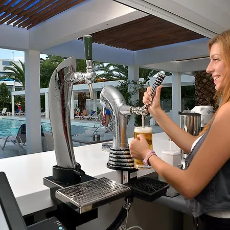 Tryp By Wyndham Corfu Dasziá
